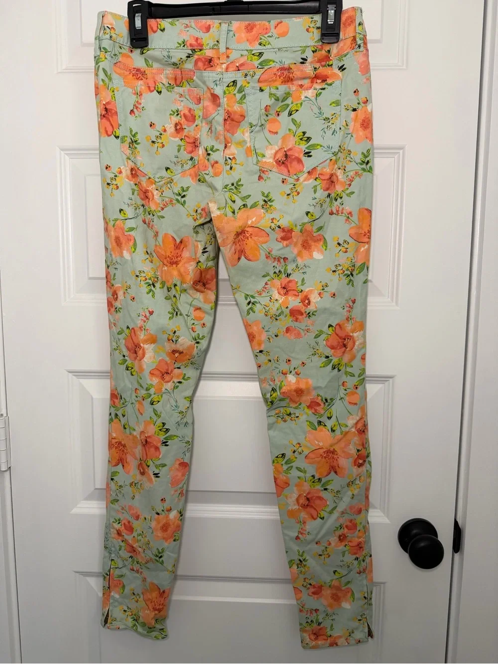 Candie's Floral Jeans zippered cuffs
